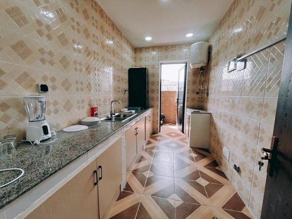 Mastering pool maintenance: innovative methods for controlling leaves and debris in your uk outdoor oasis